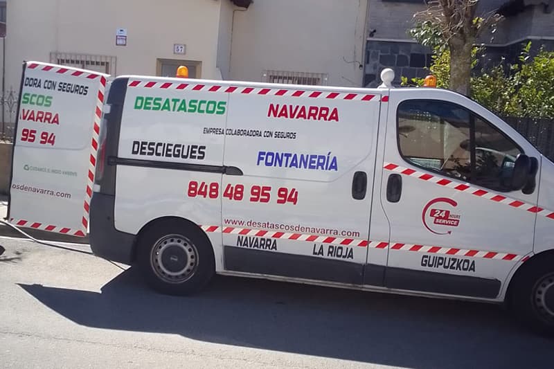 Equipo profesional realizando desciegue en Tudela