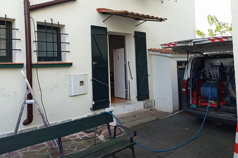 mantenimiento en exteriores como cornisas