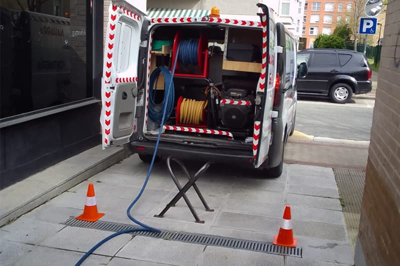 Tubería sin obstrucciones tras limpieza